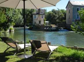 Отель Moulin de la Chevriere  Саше